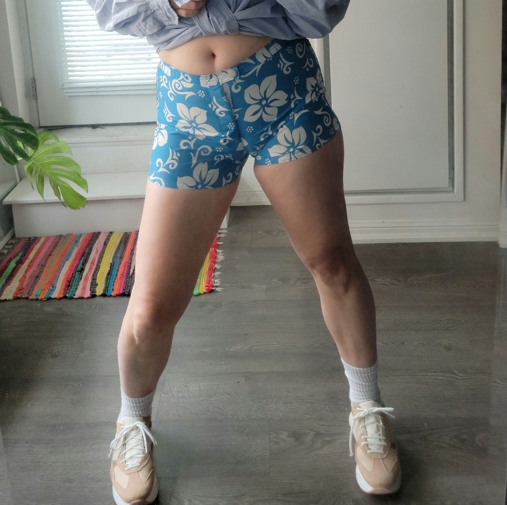 insane vintage y2k blue white teal hawaiian low-rise surf shorts crush sport hot